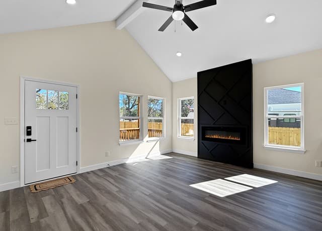 2-bedroom rental at 656 Skyline Dr in Bandera, TX — photo 5