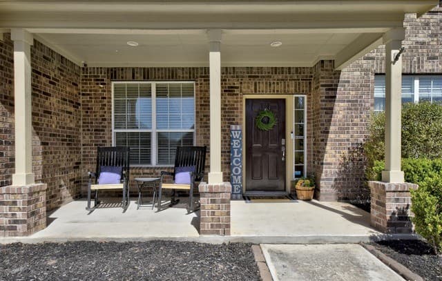 4-bedroom rental at 3726 Retreat Run in San Antonio, TX — photo 3