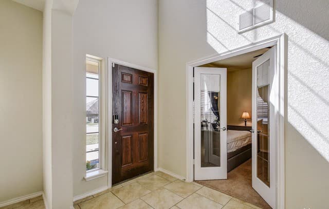4-bedroom rental at 3726 Retreat Run in San Antonio, TX — photo 4