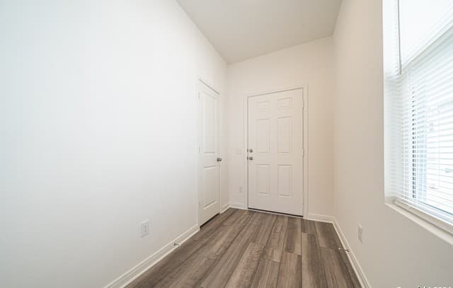 3-bedroom rental at 7518 Boa Holw in San Antonio, TX — photo 3
