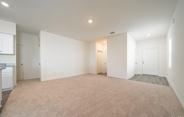 3-bedroom rental at 7518 Boa Holw in San Antonio, TX — photo 5