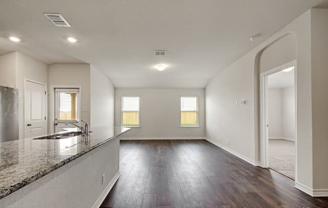3-bedroom rental at 9959 Bratten Rise in San Antonio, TX — photo 4