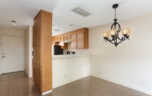 2-bedroom rental at 11815 Vance Jackson Unit 2404 in San Antonio, TX — photo 2