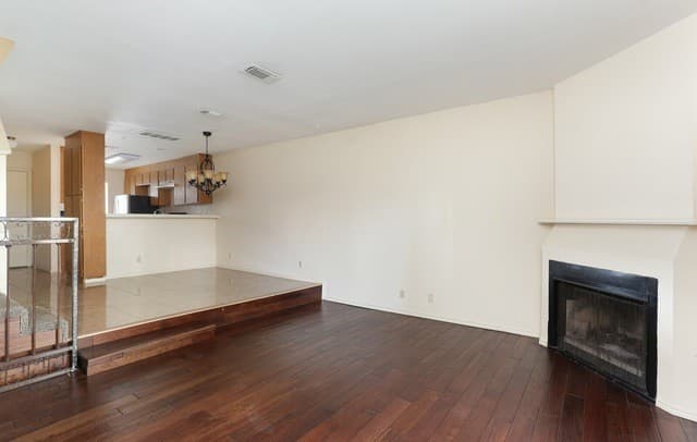 2-bedroom rental at 11815 Vance Jackson Unit 2404 in San Antonio, TX — photo 4