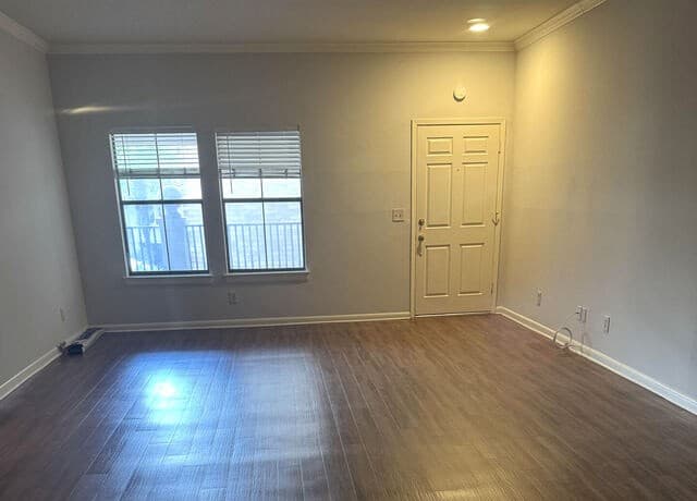 2-bedroom rental at 100 W El Prado Unit 203 in San Antonio, TX — photo 3