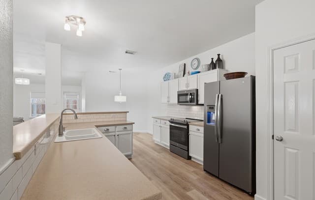 3-bedroom rental at 2339 Castello in San Antonio, TX — photo 5