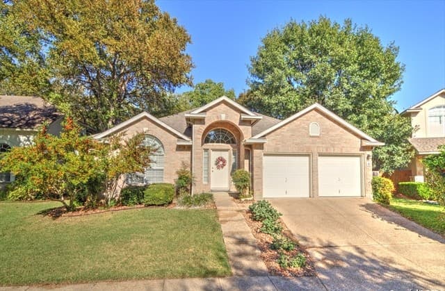 4-bedroom rental at 8 Dallari Ct in San Antonio TX