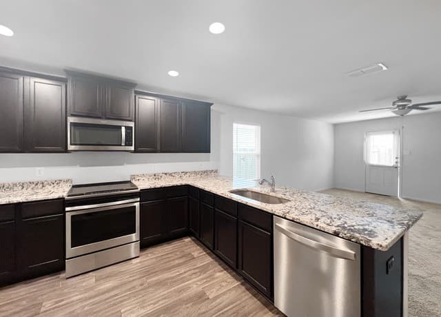 3-bedroom rental at 7331 Anchor Cyn in San Antonio, TX — photo 5