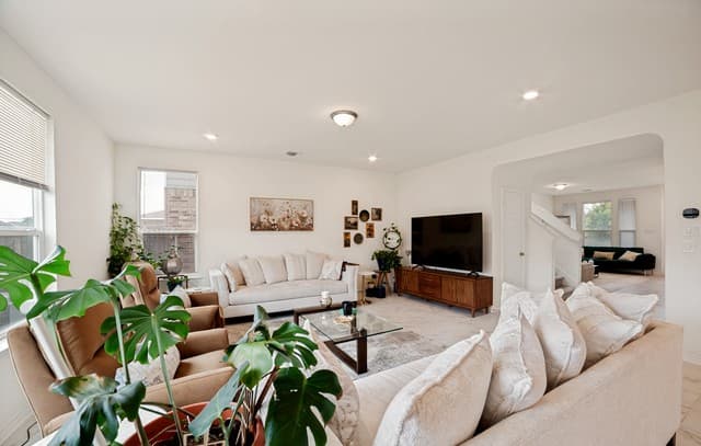 4-bedroom rental at 11315 Asaret in San Antonio, TX — photo 4