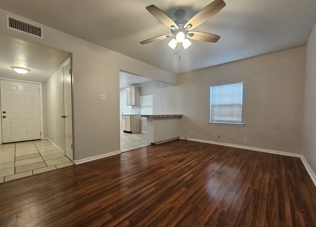 2-bedroom rental at 235 Sunnyland Unit 237 in San Antonio, TX — photo 2