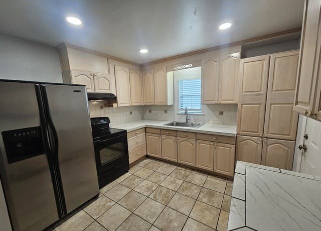 2-bedroom rental at 235 Sunnyland Unit 237 in San Antonio, TX — photo 5