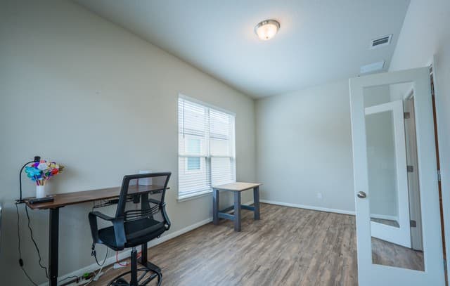 3-bedroom rental at 4915 Ranahan in St Hedwig, TX — photo 5
