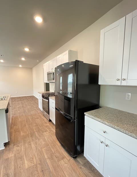 3-bedroom rental at 12130 Stoney Blue in San Antonio, TX — photo 2