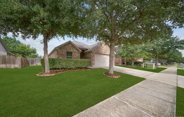 3-bedroom rental at 3113 Muntjac in Schertz, TX — photo 2