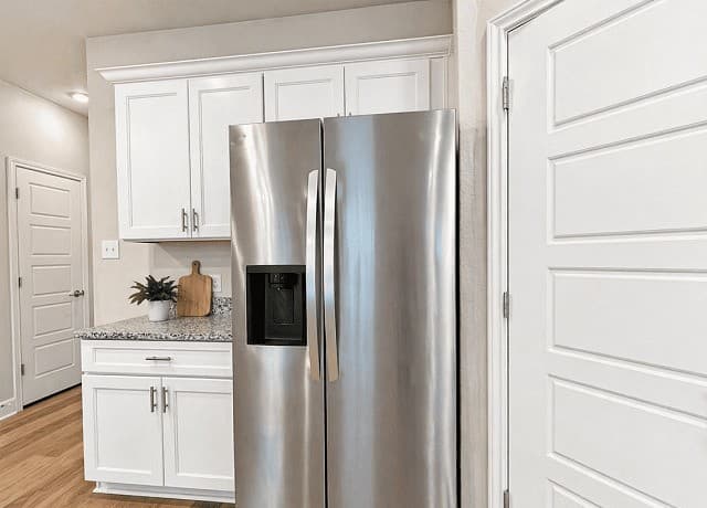 3-bedroom rental at 7158 Magnolia Creek Unit 101 in San Antonio, TX — photo 4
