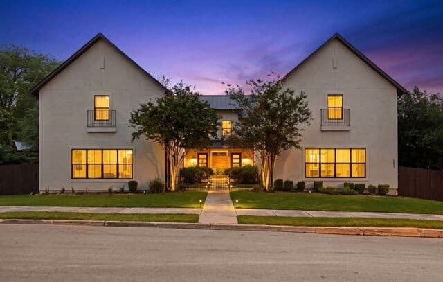3-bedroom rental at 171 Barilla Pl Unit 103 in Alamo Heights TX