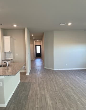4-bedroom rental at 10538 Borlaug St in Converse, TX — photo 5