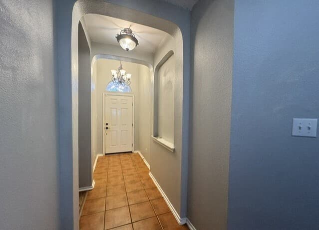 4-bedroom rental at 162 Coopers Hawk in San Antonio, TX — photo 4
