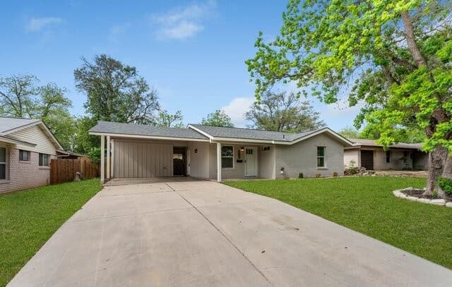 3-bedroom rental at 307 Dawnridge Dr in San Antonio, TX — photo 2