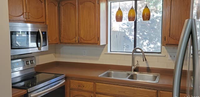 3-bedroom rental at 4919 Timber Wind in San Antonio, TX — photo 3