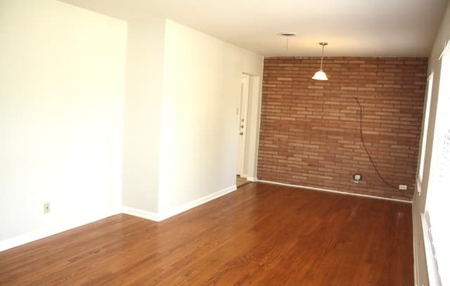 3-bedroom rental at 4614 Allegheny Dr in San Antonio, TX — photo 3