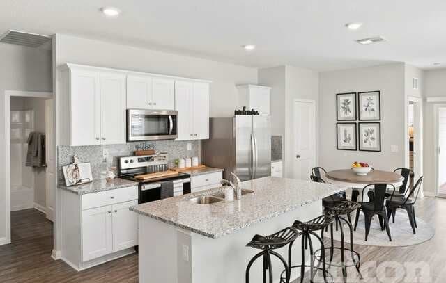 3-bedroom rental at 7438 Asp Pt in San Antonio, TX — photo 4