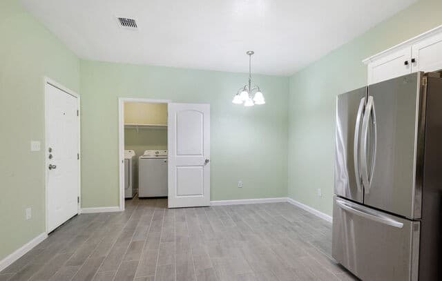 3-bedroom rental at 419 S San Manuel in San Antonio, TX — photo 5