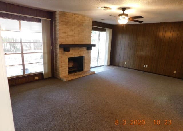 4-bedroom rental at 6818 Horwich in San Antonio, TX — photo 2
