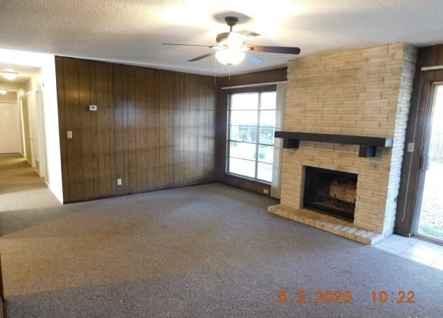 4-bedroom rental at 6818 Horwich in San Antonio, TX — photo 3