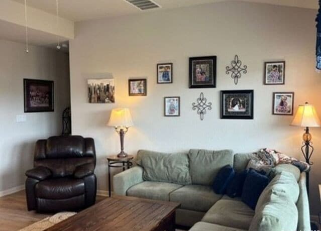 4-bedroom rental at 9102 Novacek Blvd in San Antonio, TX — photo 5