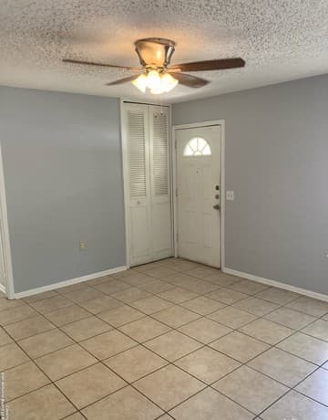 4-bedroom rental at 4426 Avenida Prima St in San Antonio, TX — photo 3