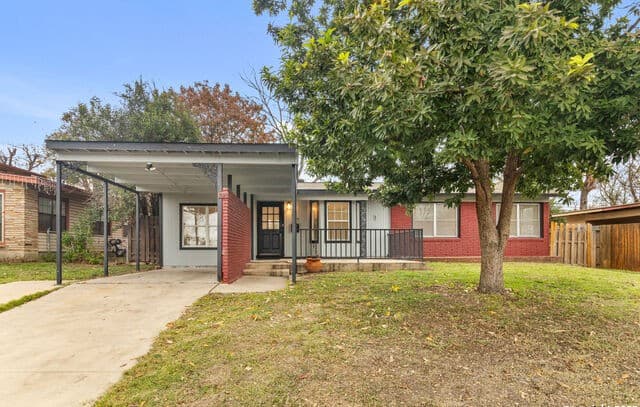 3-bedroom rental at 527 Lively Dr in San Antonio TX