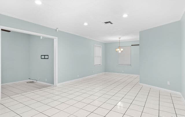 3-bedroom rental at 527 Lively Dr in San Antonio, TX — photo 3