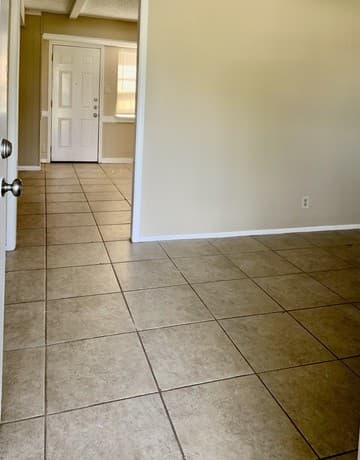 3-bedroom rental at 5602 Ponderosa in San Antonio, TX — photo 2