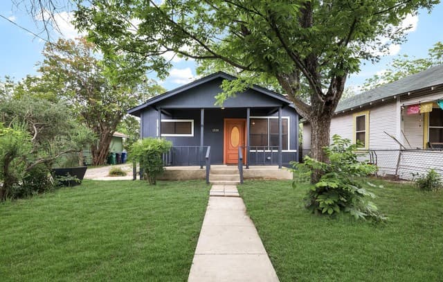 2-bedroom rental at 1920 Leal in San Antonio TX