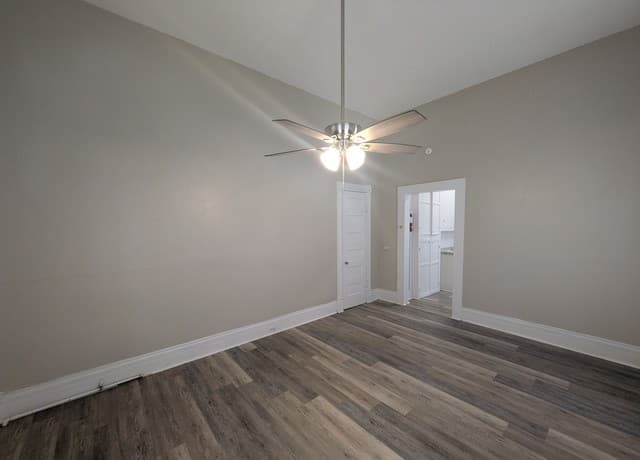 1-bedroom rental at 822 E Carson St Unit 5 in San Antonio, TX — photo 3
