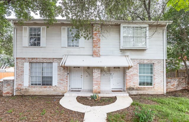 2-bedroom rental at 14423 Brook Hollow Blvd Unit A in San Antonio TX