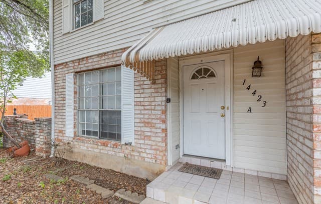 2-bedroom rental at 14423 Brook Hollow Blvd Unit A in San Antonio, TX — photo 2