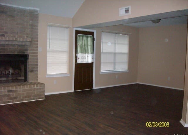 3-bedroom rental at 11302 Cache Path in San Antonio, TX — photo 4