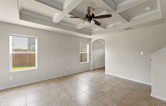 3-bedroom rental at 6615 Arancione Ave Unit 103 in San Antonio, TX — photo 2