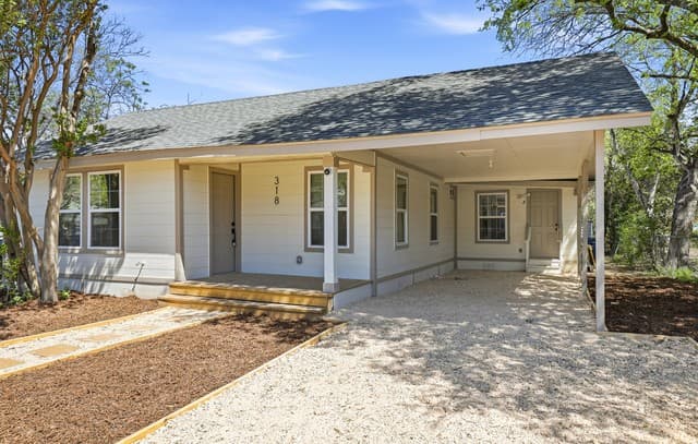 1-bedroom rental at 318 Ferguson Ave Unit 2 in San Antonio TX