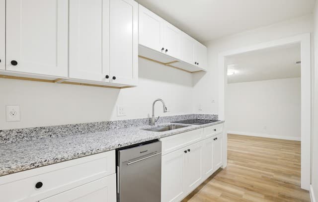 1-bedroom rental at 318 Ferguson Ave Unit 2 in San Antonio, TX — photo 4