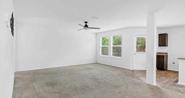 4-bedroom rental at 5618 Salado Fls in San Antonio, TX — photo 3