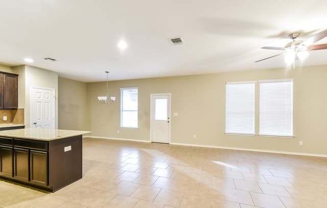 3-bedroom rental at 12831 Limestone Way in San Antonio, TX — photo 3
