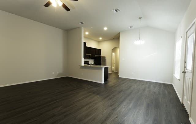 3-bedroom rental at 5506 Rio Canyon Unit 2 in Converse, TX — photo 4