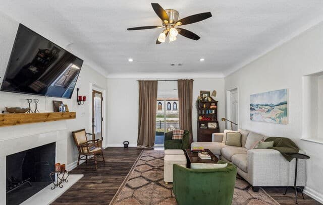 3-bedroom rental at 1444 McKinley Ave in San Antonio TX