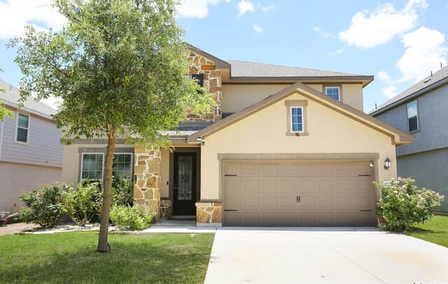 4-bedroom rental at 13320 Romulus Way in San Antonio, TX — photo 3