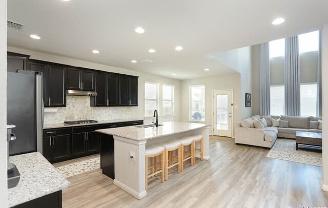 4-bedroom rental at 13320 Romulus Way in San Antonio, TX — photo 5