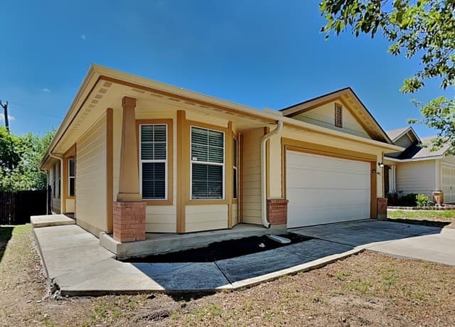 3-bedroom rental at 9822 Vandenberg in San Antonio TX