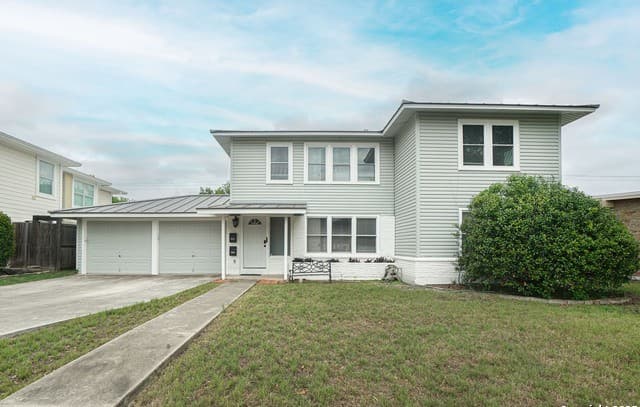 2-bedroom rental at 270 Emporia Blvd in San Antonio TX